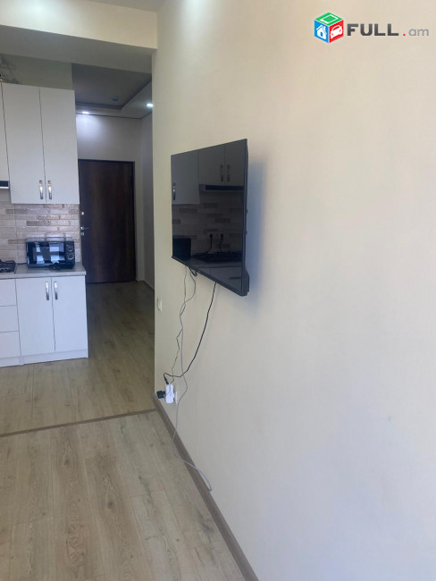 LA10228  Վարձով 2 սենյականոց բնակարան Արամ Խաչատրյան փողոց , նորակառույց շենքում