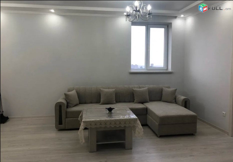 LA10456 Վարձով 3 սենյականոց բնակարան Չեխովի փողոցում