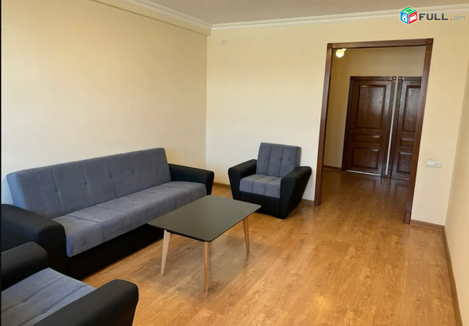 LA10490 Վարձով 3 սենյականոց բնակարան Սունդուկյան փողոցում