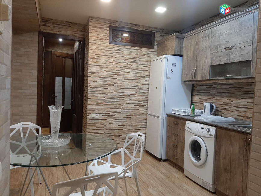 LA00495 Վարձով 3 սենյականոց բնակարան Գուլակյան փողոցում