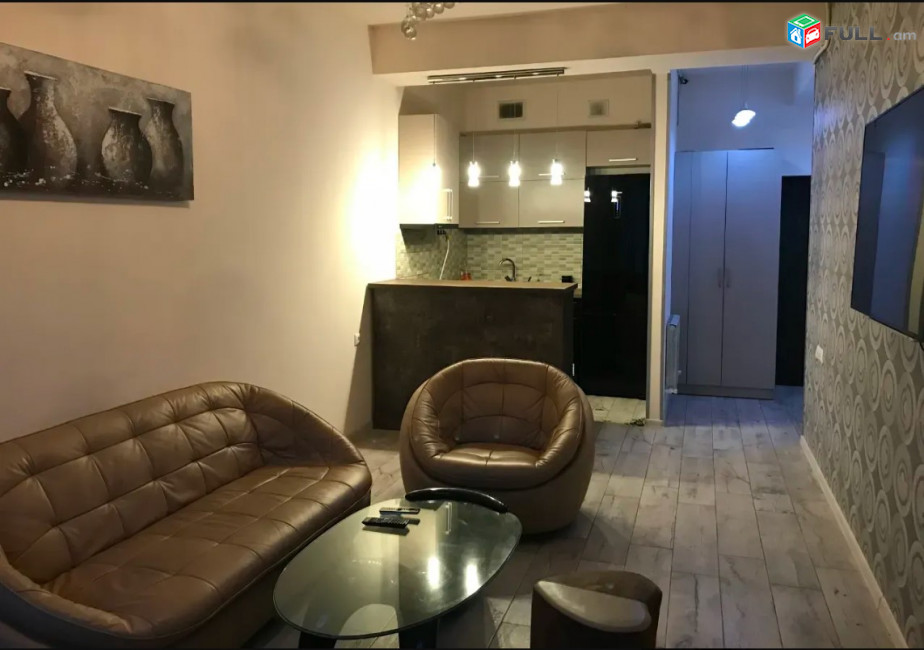LA10646 Վարձով 2 սենյականոց բնակարան  Լենինգրադյան փողոց , նորակառույց շենքում 