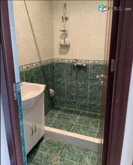  LA04010 Վարձով 2 սենյականոց բնակարան  Արամի փողոց , նորակառույց շենքում