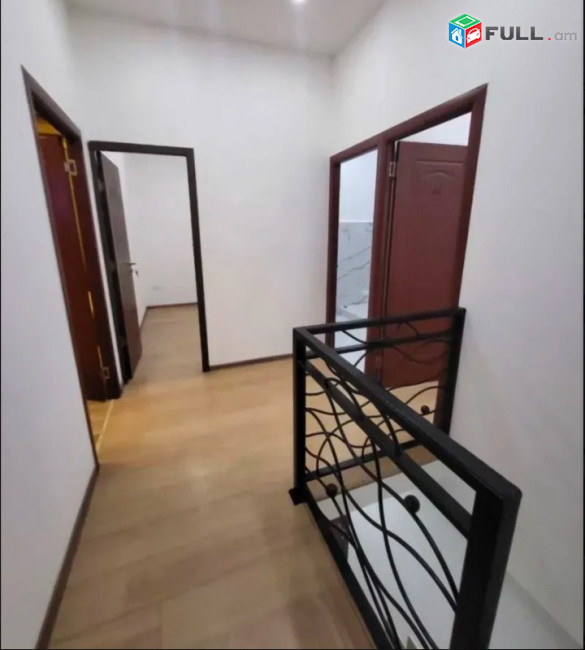 LA11319 Վարձով  120 քմ. Գրասենյակային տարածք Վիկտոր Համբարձումյան փողոցում