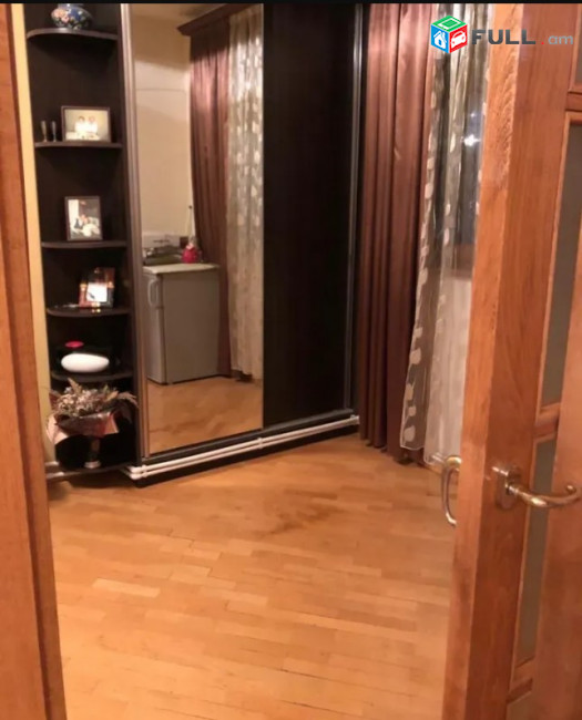 LA11415 Վարձով 3 սենյականոց բնակարան Բաղրամյան պողոտայում