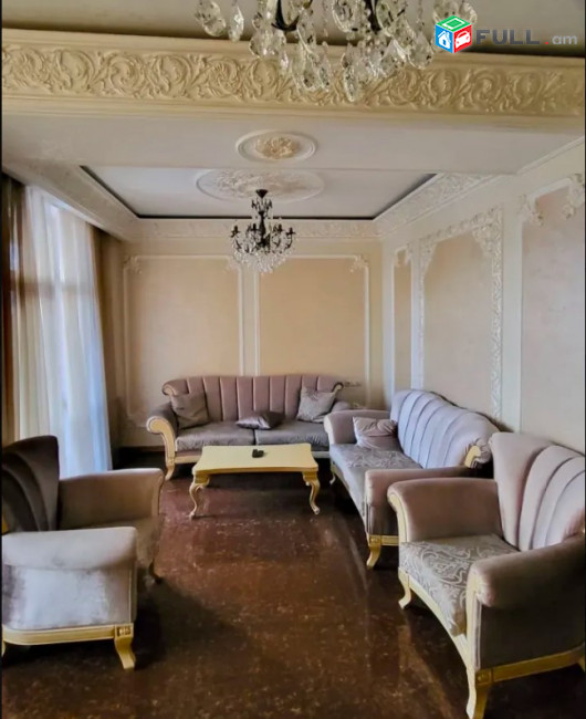 LA11425 Վարձով 3 սենյականոց բնակարան Սայաթ-Նովայի պողոտա , նորակառույց շենքում 