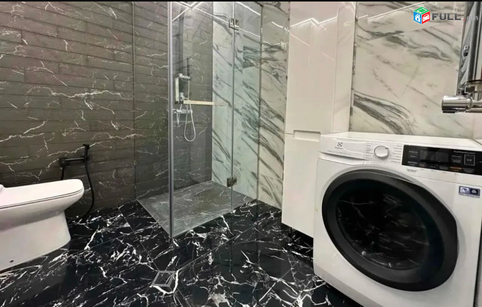 LA11629  Վարձով 3 սենյականոց բնակարան  Գրիբոյեդովի փողոցում,նորակառույց շենքում