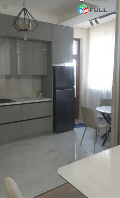 LA11744 Վարձով 3 սենյականոց բնակարան նորակառույց շենքում Մոնթե Մելքոնյան փողոցում