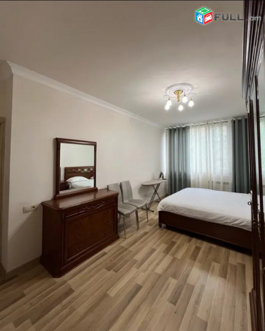 LA11763 Վարձով 3 սենյականոց բնակարան Սունդուկյան փողոցում