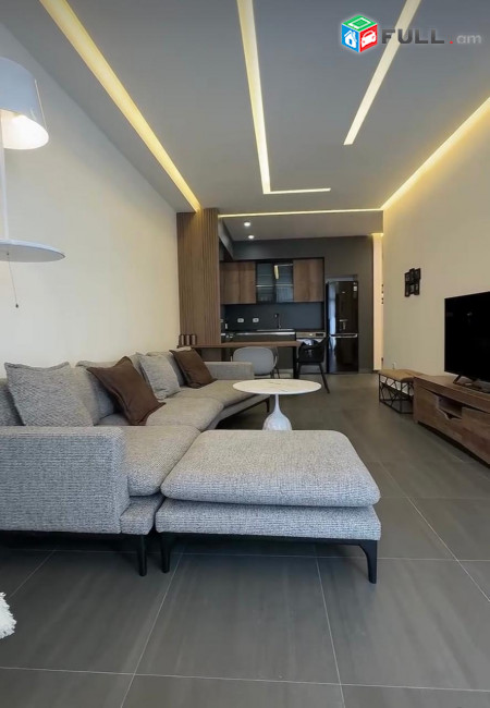 LA11785  Օրավարձով 3 սենյականոց բնակարան  Ամիրյան փողոց, Հանրապետության Հրապարակի հարևանությամբ