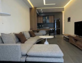 LA11785 Օրավարձով 3 սենյականոց բնակարան Ամիրյան փողոց, Հանրապետության Հրապարակի հարևանությամբ