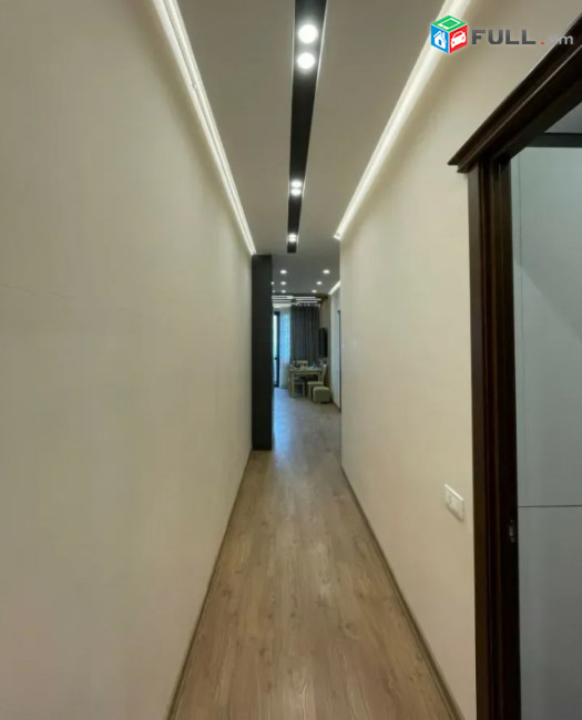 LA11809 Վարձով 3 սենյականոց բնակարան  Գրիբոյեդովի փողոց , նորակառույց շենքում