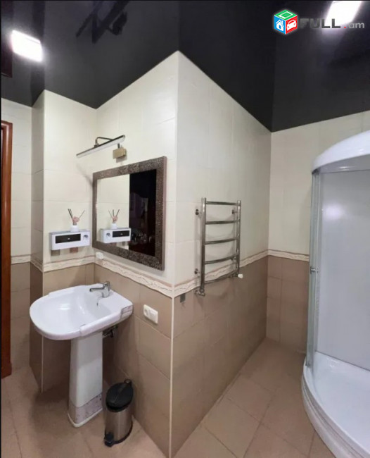 LA11831 Վարձով 3 սենյականոց բնակարան Սարմենի փողոց , նորակառույց շենքում 
