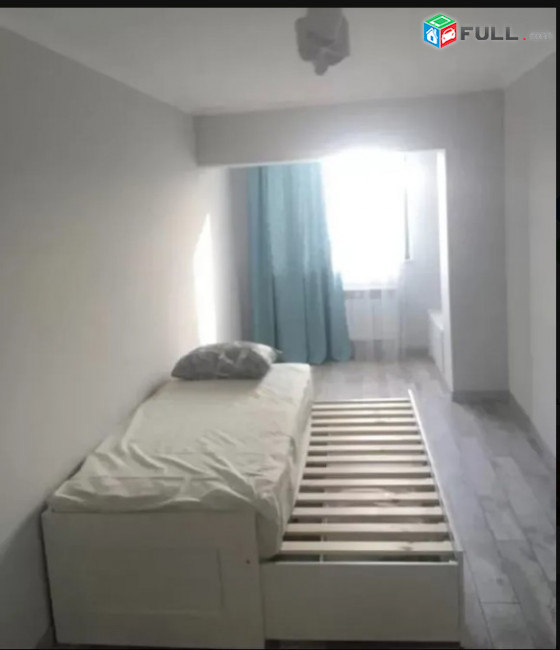  LA01734 Վարձով 3 սենյականոց բնակարան  Նալբանդյան փողոց ,նորակառույց շենքում