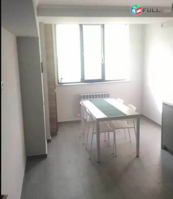  LA01734 Վարձով 3 սենյականոց բնակարան  Նալբանդյան փողոց ,նորակառույց շենքում