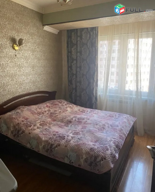 LA11869 Վարձով 3 սենյականոց բնակարան Ադոնցի փողոցում