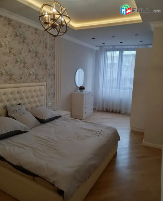 LA11874 Վարձով 3 սենյականոց բնակարան  Սայաթ-Նովայի պողոտա, նորակառույց շենքում