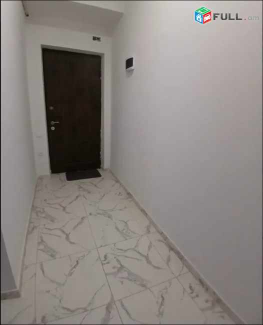 LA12095 Վարձով 3 սենյականոց բնակարան  Արղության փողոց, նորակառույց շենքում