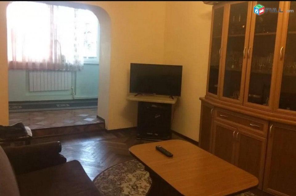 AK4094  բնակարան Արամ Խաչատրյան փողոցում,3 սենյականոց