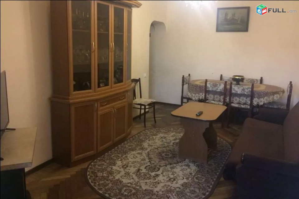 AK4094  բնակարան Արամ Խաչատրյան փողոցում,3 սենյականոց