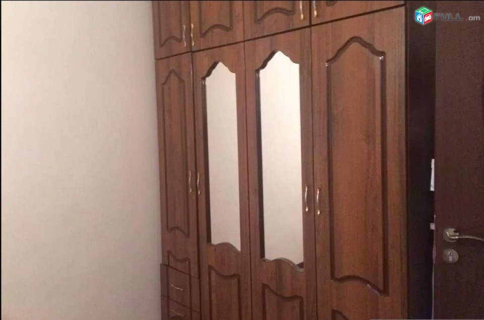 AK4094  բնակարան Արամ Խաչատրյան փողոցում,3 սենյականոց