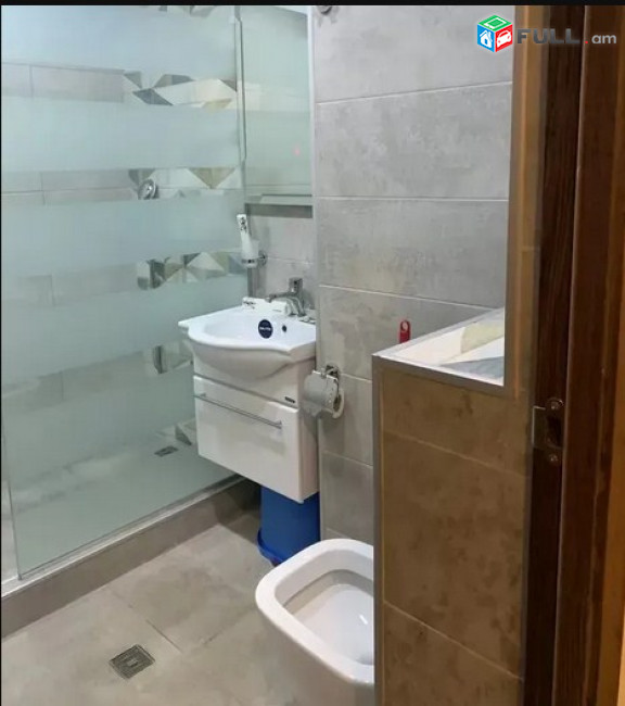 AK4351    բնակարան նորակառույց շենքում կենտրոնում Ալեք Մանուկյանի փողոցում, 3 սենյականոց 