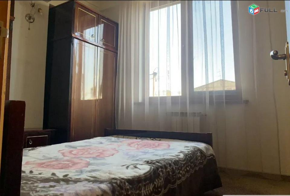 AK4665  Վարձով 2 սենյականոց բնակարան  Վարդանանց փողոցում 