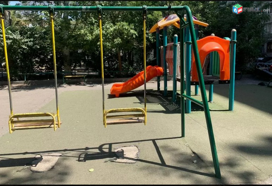 AK4665  Վարձով 2 սենյականոց բնակարան  Վարդանանց փողոցում 