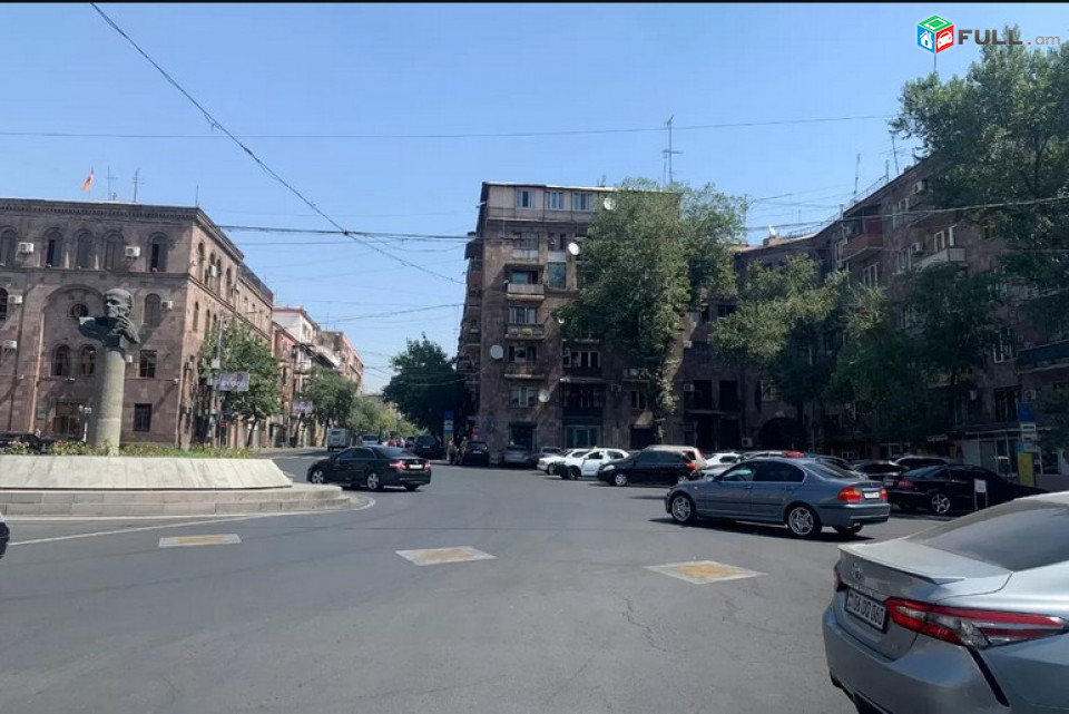 AK4665  Վարձով 2 սենյականոց բնակարան  Վարդանանց փողոցում 