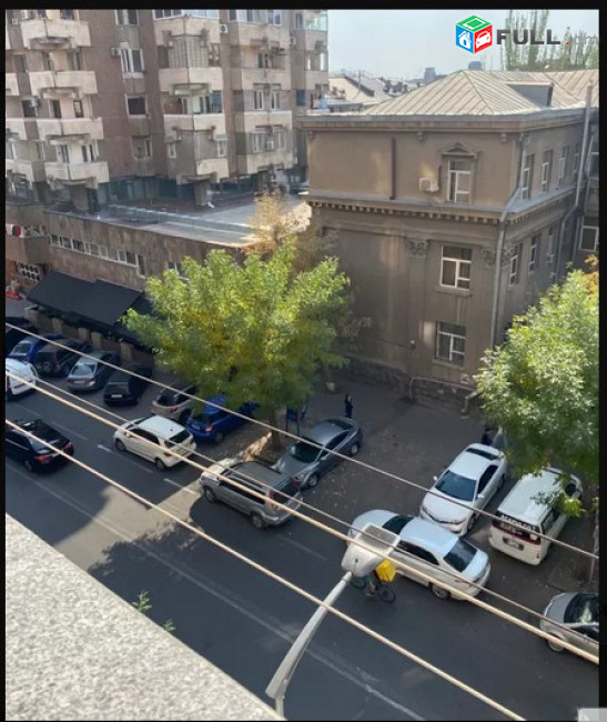 AK5027   Վարձով 3 սենյականոց բնակարան  Ամիրյան փողոցում