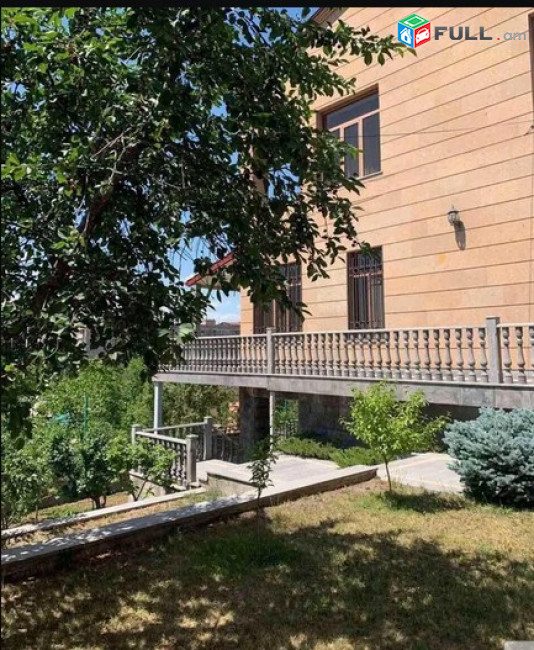 AK7001  Երեք հարկանի քարե տուն, Թամրուչի Ավանում, 1500 ք.մ., 3+ սանհանգույց, եվրովերանորոգված