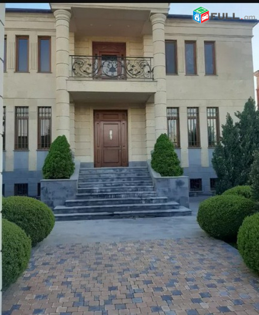 AK10035  Երեք հարկանի տուն Բագրևանդի փողոցում Նոր Նորքում, 500 ք.մ., 3+ սանհանգույց, եվրովերանորոգված