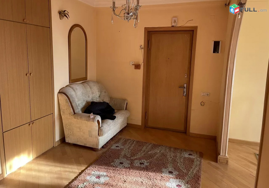 Կոդ MH483  Փափազյան փողոց 3 սեն. բնակարան Երիցյանների հարևանությամբ