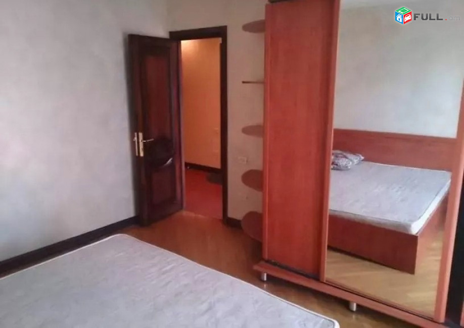Կոդ 25307  Նալբանդյան փողոց 3 սեն. բնակարան 