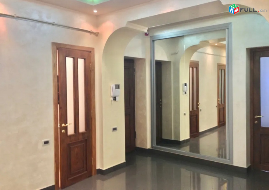 Կոդ PL110  Մհեր Մհկրտչյան փողոց  3 սեն. բնակարան կենտրոն / for rent Mher Mkrtchyan st