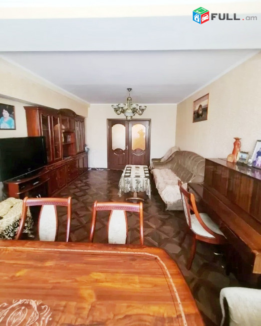 Կոդ PL112  Մոսկովյան փողոց 3 սեն. բնակարան / for rent Moskovyan st