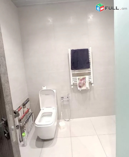 Կոդ PL224  Ազատության պողոտա 4 սեն. բնակարան / for rent Azatutyan ave.