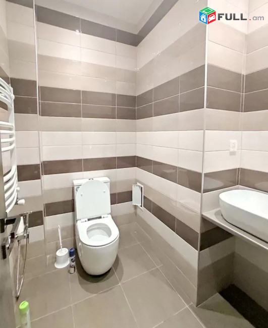 Կոդ PL224  Ազատության պողոտա 4 սեն. բնակարան / for rent Azatutyan ave.