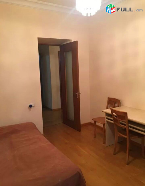 Կոդ MM0542  Սարյան փողոց 3 սեն. բնակարան / for rent Saryan st.