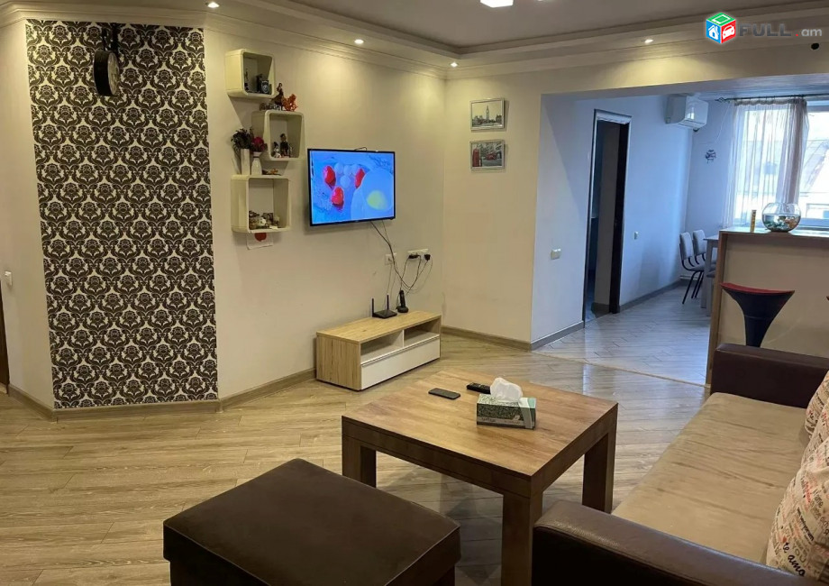 Կոդ 212197  Աբովյան փողոց 3 սեն. բնակարան / for rent Abovyan st