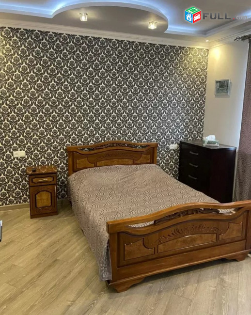 Կոդ 212197  Աբովյան փողոց 3 սեն. բնակարան / for rent Abovyan st
