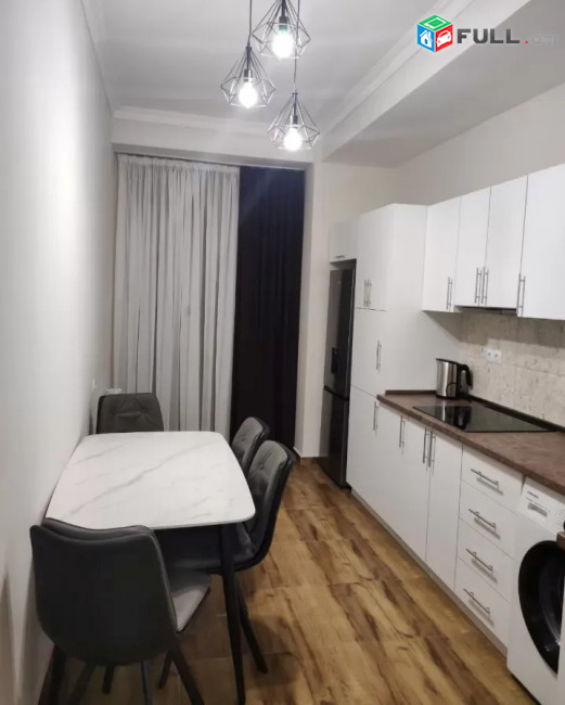 Կոդ FH210  Ադոնց նորակառույց 3 սեն. բնակարան / for rent Adonc st.