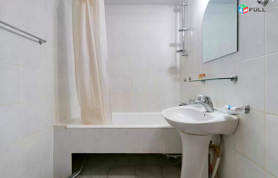 Կոդ MM0788  Վարդանանց փողոց 3 սեն. բնակարան / for rent Vardananc st.