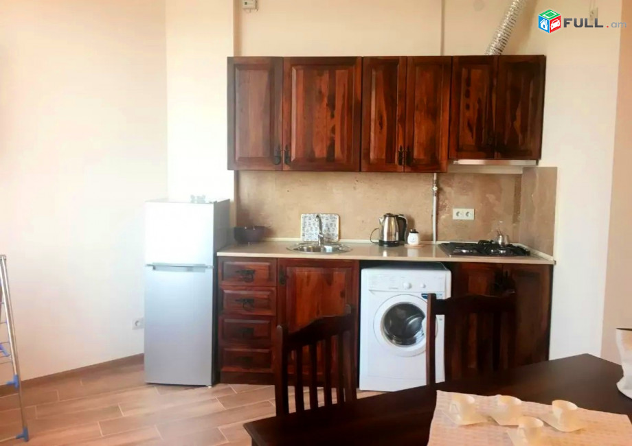 Կոդ V01272  Պարոնյան 3 սեն. բնակարան նորակառույց 