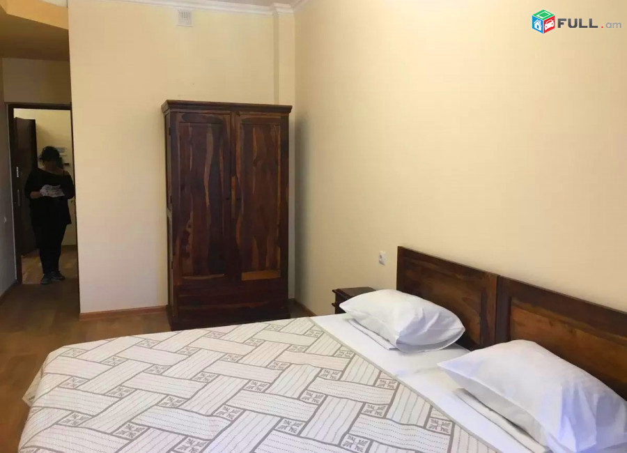 Կոդ V01272  Պարոնյան 3 սեն. բնակարան նորակառույց 