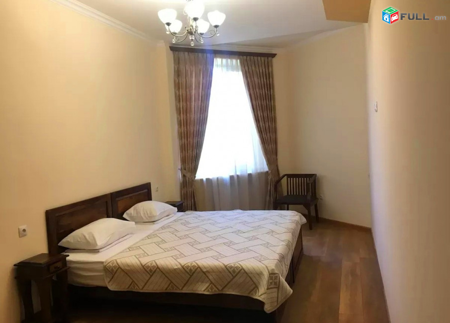 Կոդ V01272  Պարոնյան 3 սեն. բնակարան նորակառույց 