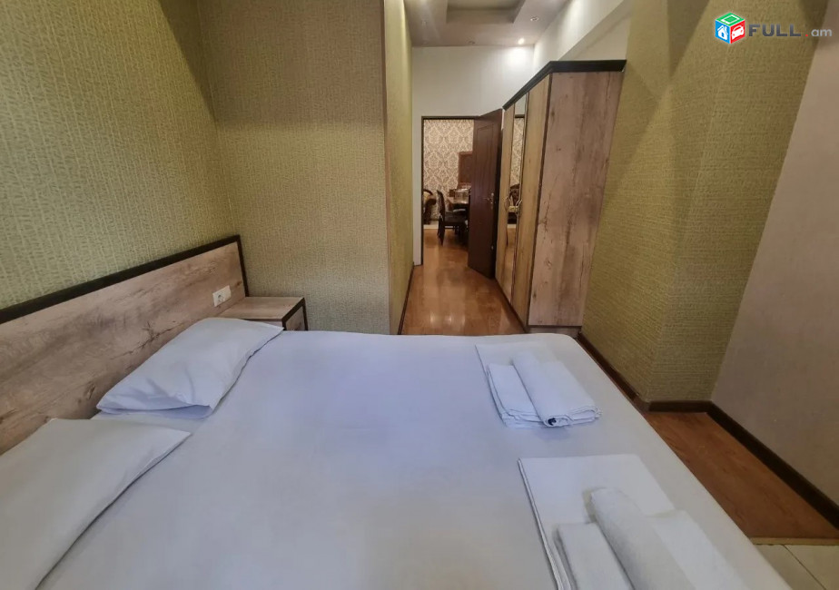 Կոդ 005554  Աբովյան փողոց 3 սեն. բնակարան