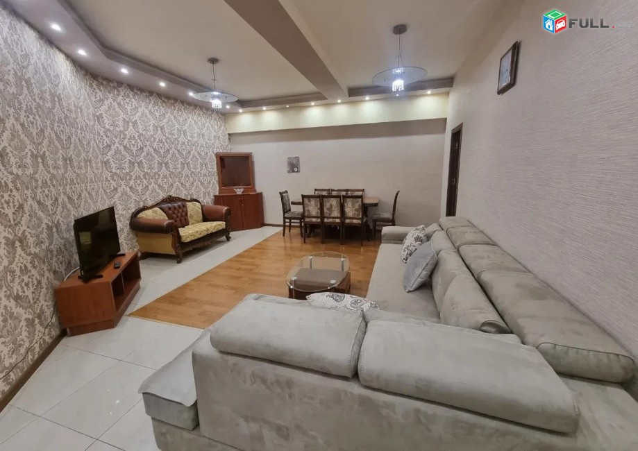 Կոդ 005554  Աբովյան փողոց 3 սեն. բնակարան