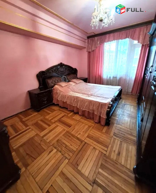 Կոդ 0055446  Մոսկովյան փողոց 3 սեն. բնակարան
