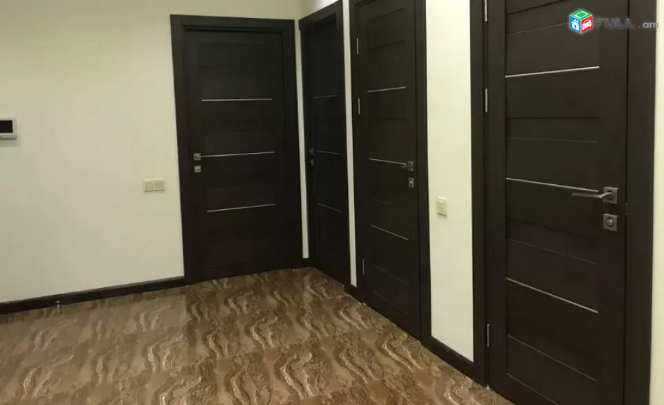 AV0015 Վարձով է տրվում 3 սենյականոց բնակարան Նար-Դոսի փողոցում