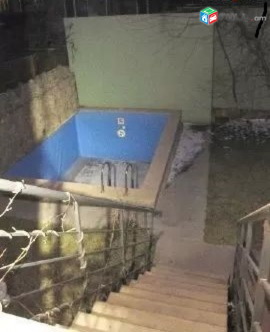 AV0021 Վարձով է տրվում 5 սենյականոց առանձնատուն Արմեն Տիգրանյան փողոցում